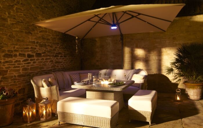 Shown with optional extra speaker light