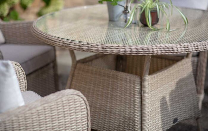 Bramblecrest Chedworth 4 Seat Round Outdoor Garden Dining Set with Parasol & Base - Sandstone