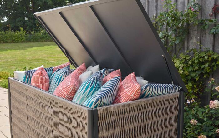 Bramblecrest Mauritius Cushion Storage Box- Large 