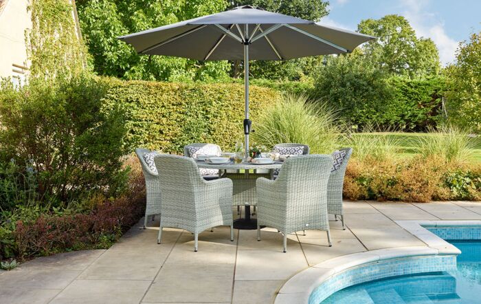 Bramblecrest Tetbury Cloud Tree Free Six Seat Round Dining Set with Parasol 