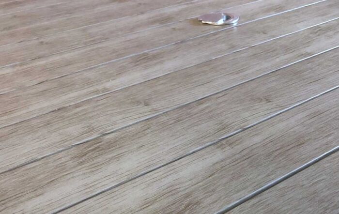 Bramblecrest Tetbury Cloud Round Four Seater Dining Set with Parasol 