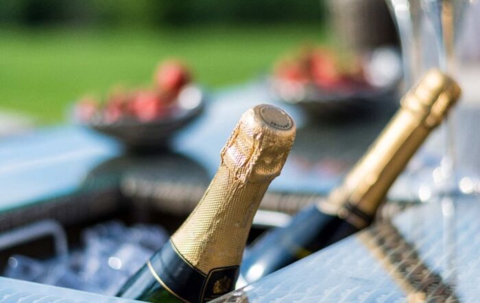 Maze Winchester Corner Garden Dining Set With Ice Bucket & Rising Table